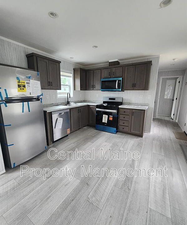 1st image of 11 Austin Dr