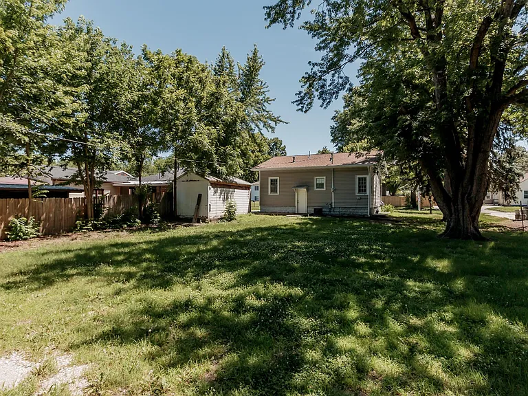 5620 Adams St — Photo 23