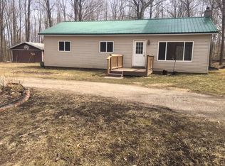 7083 Cut Off Rd, Afton, MI 49705