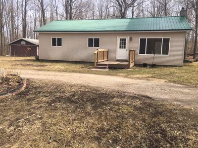 7083 Cut Off Rd, Afton, MI, 49705