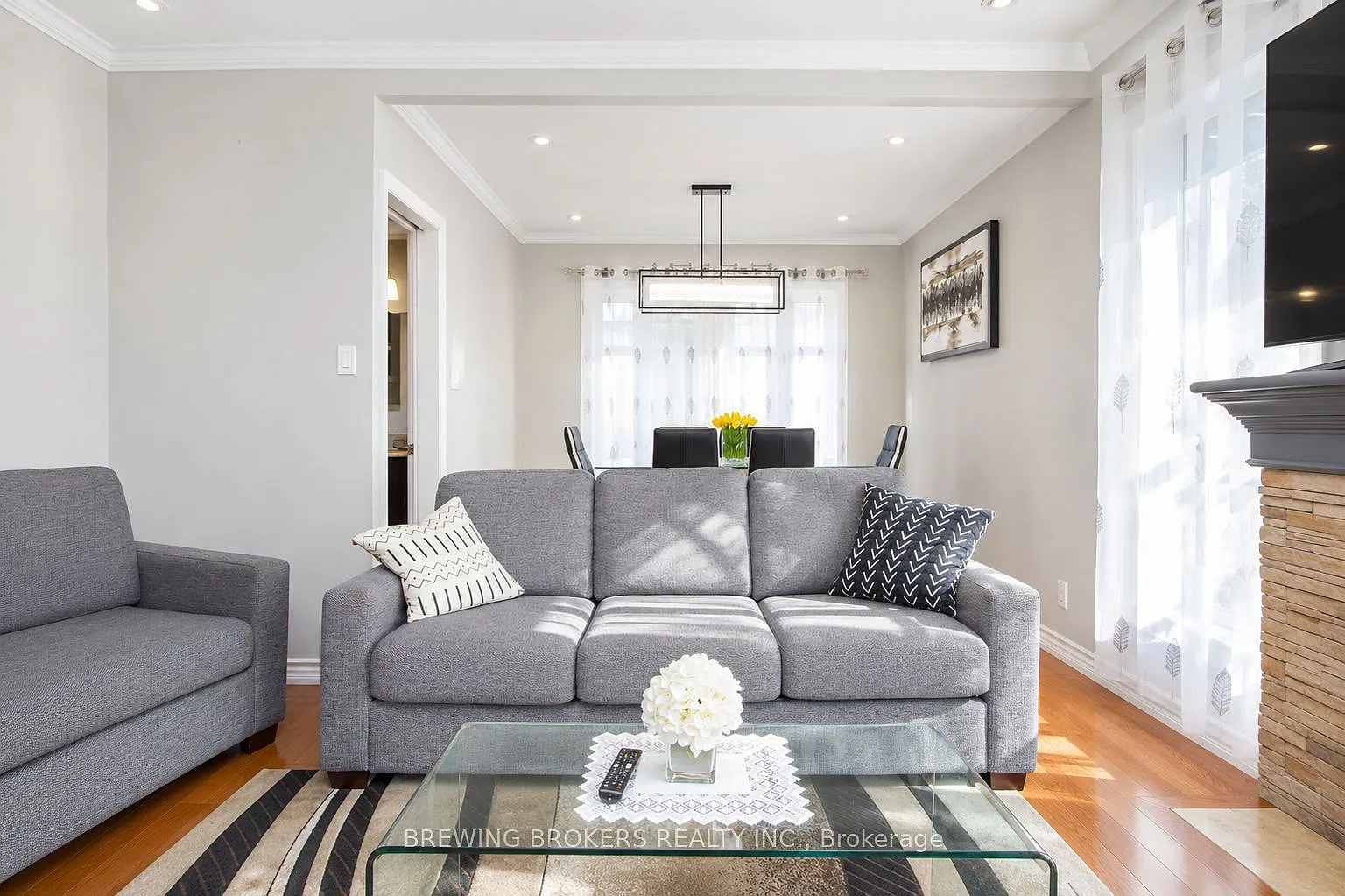 4 bed, $4,498 — Photo 3