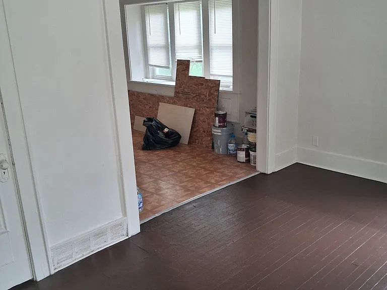 1326 Roosevelt Ave — Photo 1
