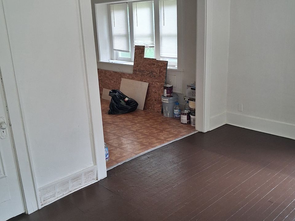 1st image of 1326 Roosevelt Ave
