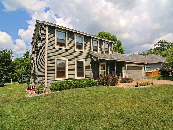 5th image of 557 Oak Creek Dr S