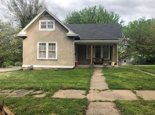 931 Highland Ave, Lexington, MO 64067