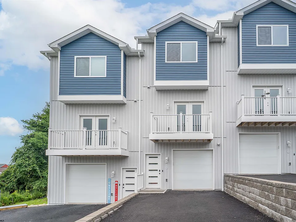 112 Chestnut Grv
