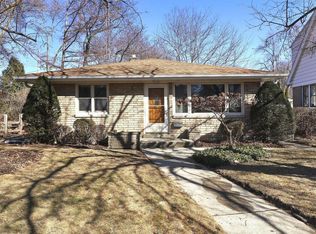 2060 S 107th St, West Allis, WI 53227