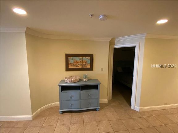 5th image of 1 Fuskie Ln #1203