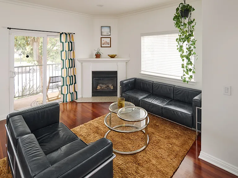 362 Richmond St — Photo 4