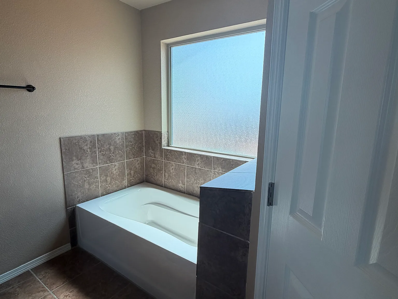 3 bed, 1346 sqft, $1,850 — Photo 4