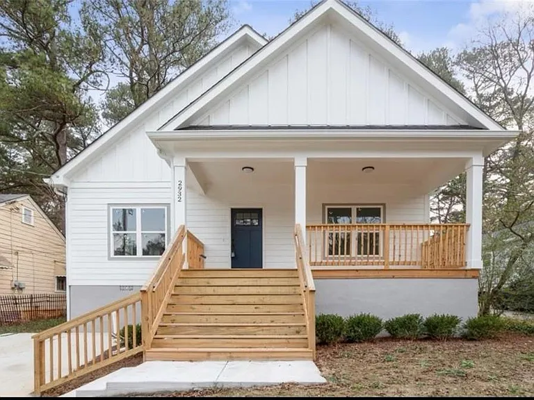 2932 Palm Dr — Photo 1
