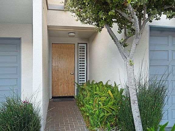4th image of 20 Ocean Park Blvd Unit 22