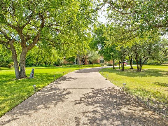 4th image of 108 Bridle Wood Ct