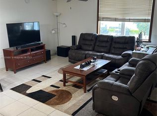 1050 SE 15th St APT 205, Fort Lauderdale, FL 33316