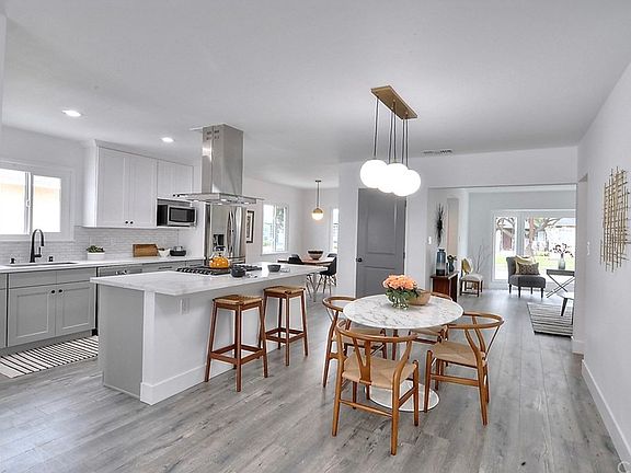 5th image of 6038 Eberle St