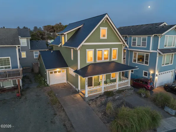 1930 NW Harbor Ave, Lincoln City, OR 97367