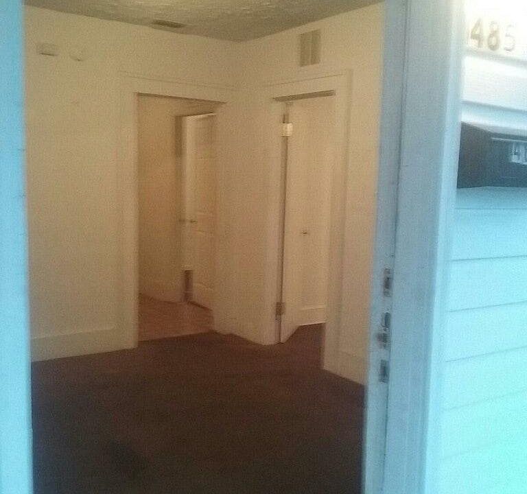 1st image of 1487 W 7th St