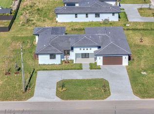 15455 SW 232nd St, Miami, FL 33170