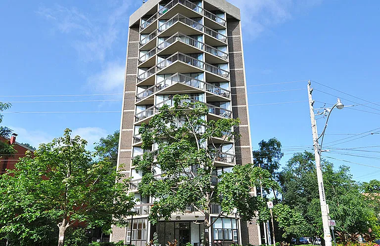 250 Saint George St — Photo 2