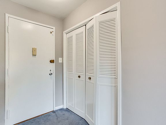 2nd image of 10500 Rockville Pike Unit 425