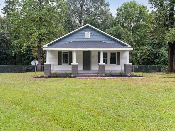 1506 Bragg St, Sanford, NC 27330