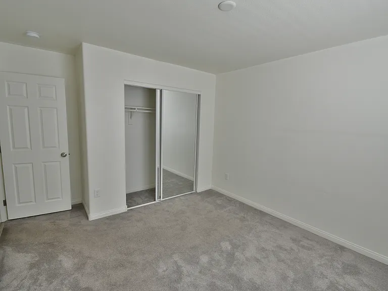 3041 Lake Como Ave — Photo 26