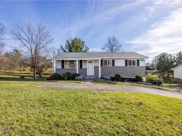 411 McClellandtown Rd, Uniontown, PA 15401