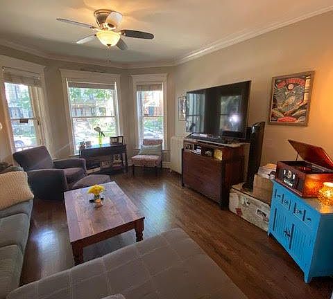 3rd image of 1325 W Newport Ave #1