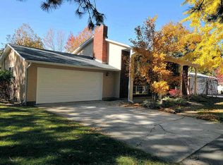 5755 N Fieldcrest Dr, Boise, ID 83704