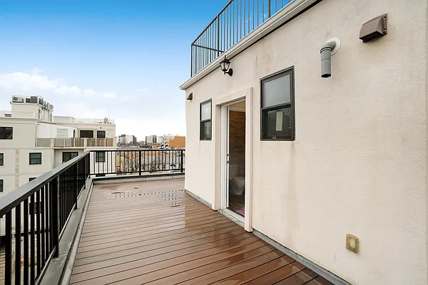 Sold by Compass | media 14