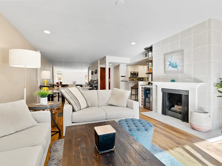 2607 Pirineos Way #109 — Photo 4