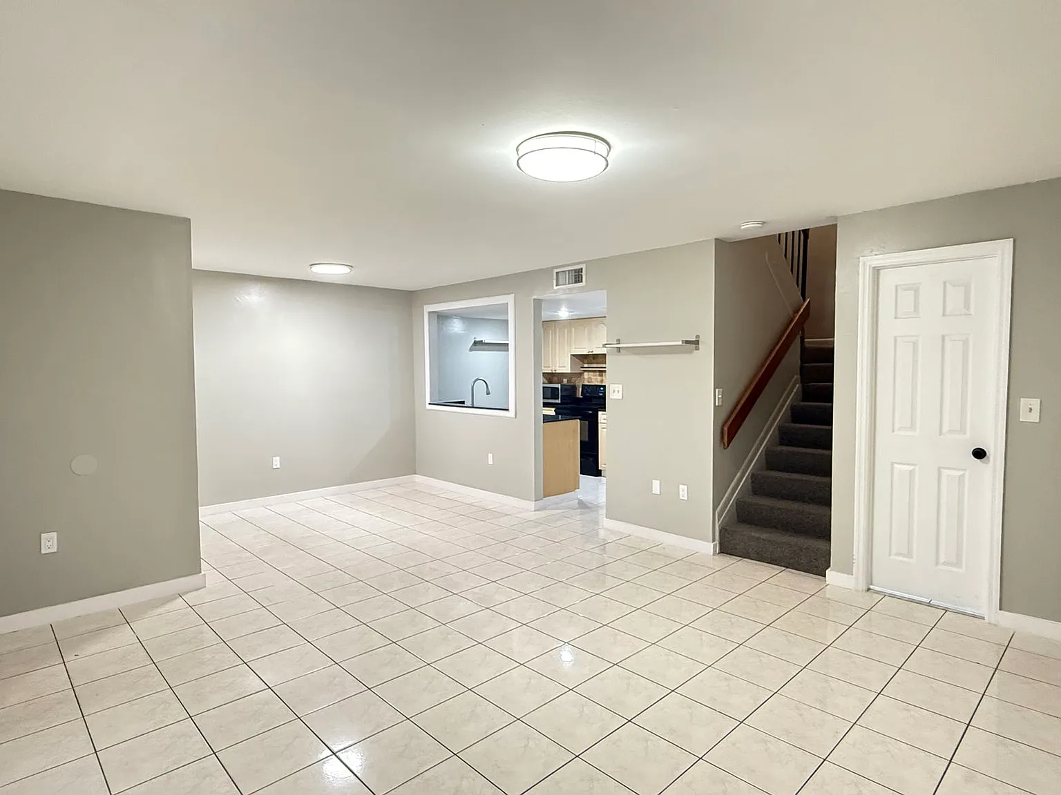 1 bed, 2.0 bath, 800 sqft, $2,100 — Photo 4