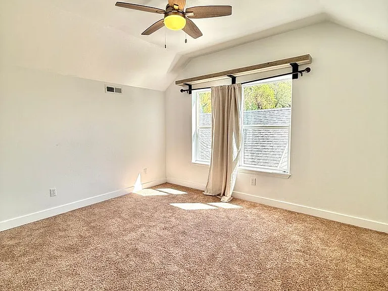 901 Manzanita Dr — Photo 28