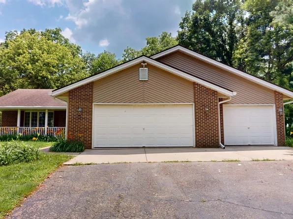 1749 E Water Rd, Byron, IL 61010