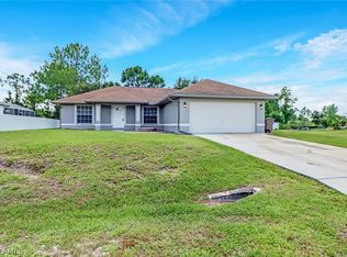 3019 34th St SW, Lehigh Acres, FL 33976