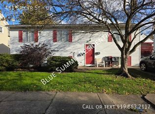 461 Spicer St #UP, Akron, OH 44311