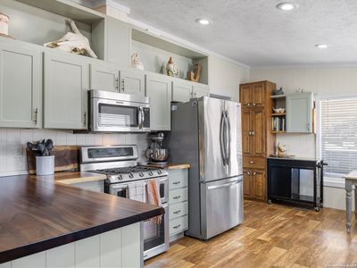 138 Spanish Oak Trail, Harper, TX, 78631