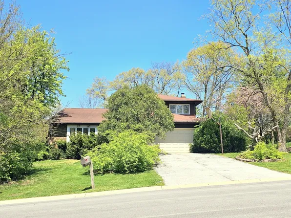 857 Bonnie Brae Ln, Bolingbrook, IL 60440