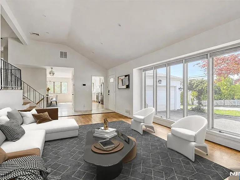 32 Brantwood Pl — Photo 4
