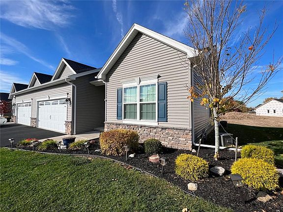 2nd image of 14 Spotts Cir