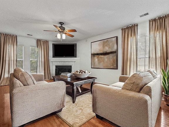 4th image of 17 Cabin Ct