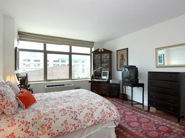 1 Morton Square image 1 of 6