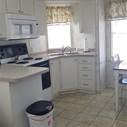 5th image of 235 Golf Crest Ln