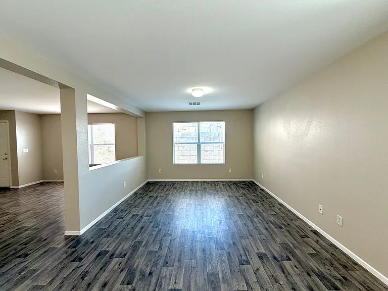 5712 Viberti Ct — Photo 6