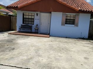 2133 W 54th St, Hialeah, FL 33016