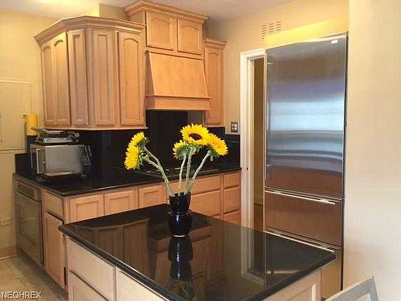 2nd image of 13415 Shaker Blvd APT 12F2