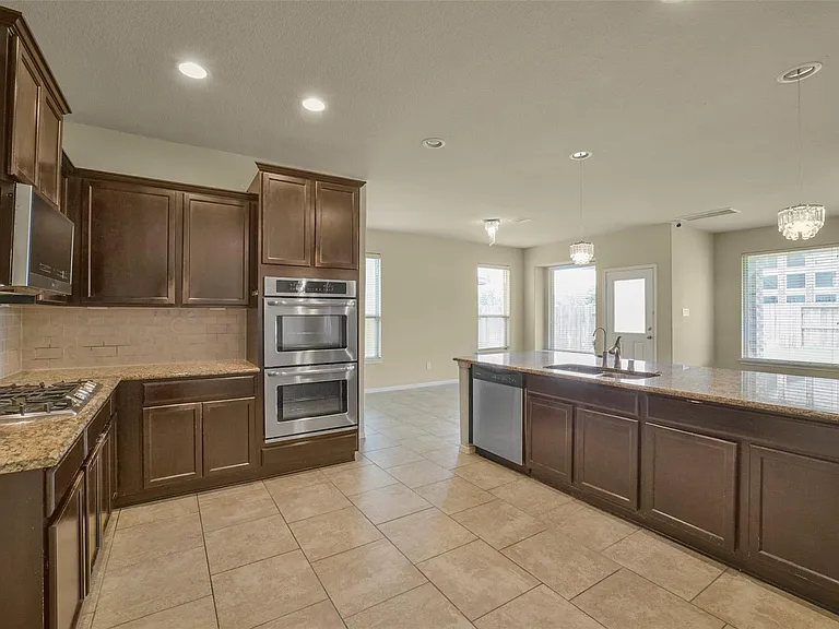 3511 Brampton Island Dr — Photo 15