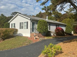 35 Headlands Dr, Plymouth, MA 02360