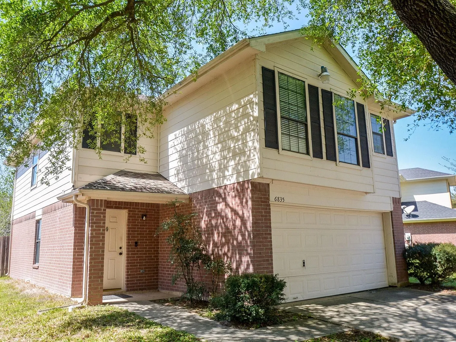 4 bed, 2.5 bath, 1912 sqft, $2,500 — Photo 3