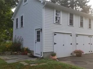 2761 Bronson Rd, Fairfield, CT 06824